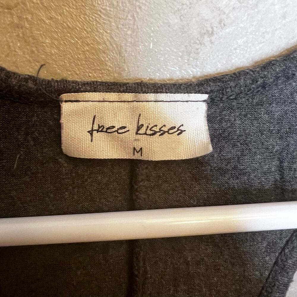 FREE KISSES Dark Gary Baseball Graphic Pocket Sleeveless Racerback Tank Medium - Picture 4 of 6